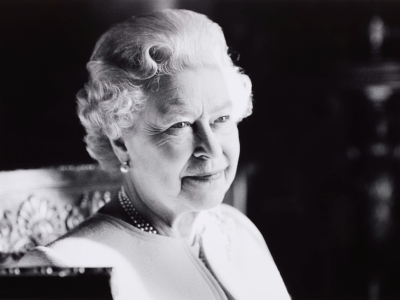 British Glass is saddened and in mourning at the passing of our Head of State Queen Elizabeth II after 70 loyal and inspirational years