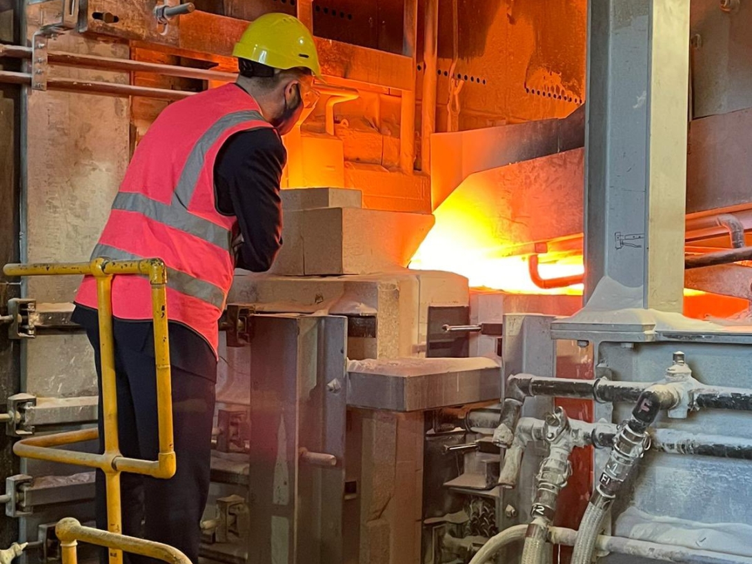 Shadow Secretary of State for Business and Industrial Strategy Jonathan Reynolds at Pilkington UK's Greengate Works site  